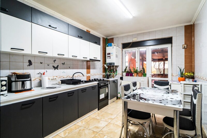 Ciorogarla, casa Parter+1Et+Pod, duplex, teren 434 mp, statie STB la 300 m