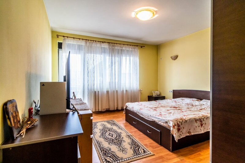 Ciorogarla, casa Parter+1Et+Pod, duplex, teren 434 mp, statie STB la 300 m