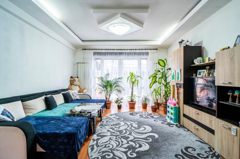 Ciorogarla, casa P+1Et+Pod, duplex, teren 434 mp, statie STB la 300 m