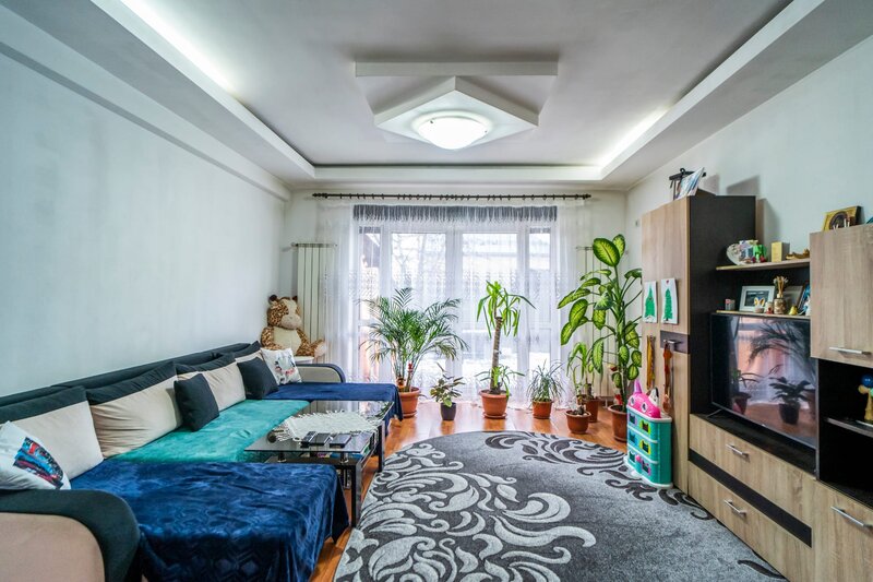 ]CIOROGARLA - DARVARI, casa 5 camere, P+1Et+Pod, teren 434, statie STB