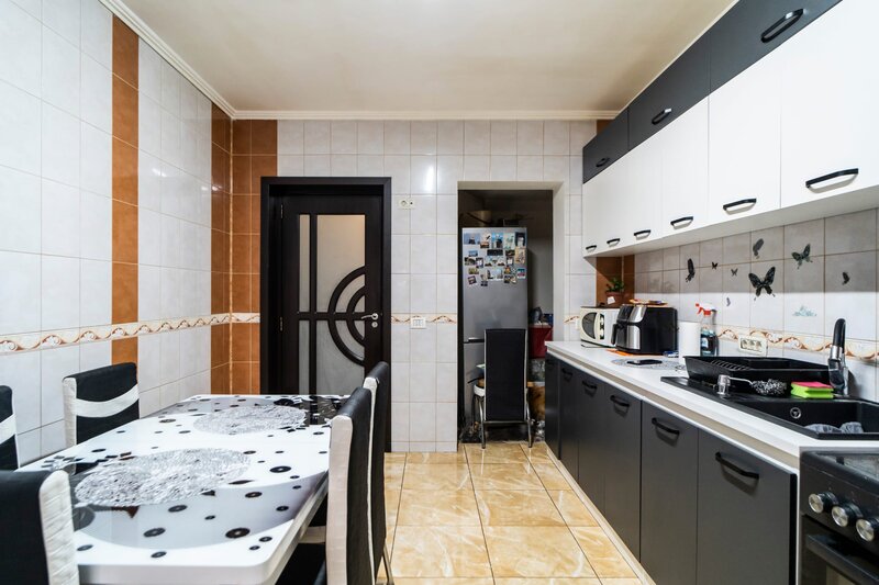 ]CIOROGARLA - DARVARI, casa 5 camere, P+1Et+Pod, teren 434, statie STB